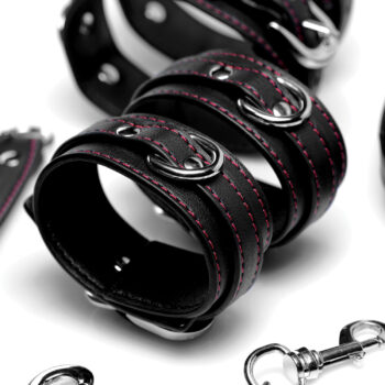 Kinky Clutch Black Bondage Set with Carrying Case - Image 10